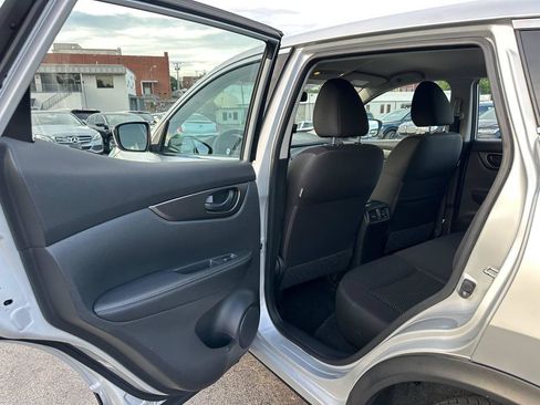 Used 2018 Nissan Rogue Sport S FWD image 19