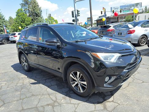 Used 2018 Toyota RAV4 XLE w/ Plus Extra Value Package AWD/4WD image 10
