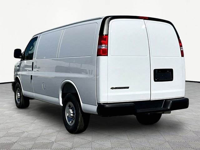 New 2026 Chevrolet Express 2500 RWD image 4