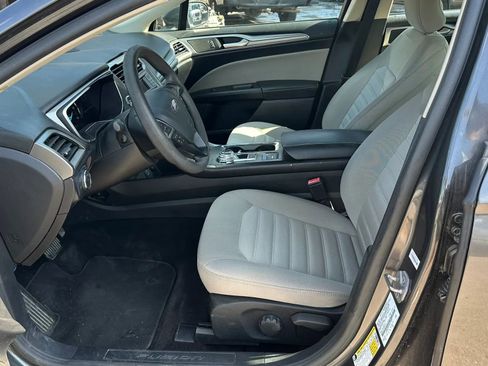 Used 2018 Ford Fusion S FWD image 12