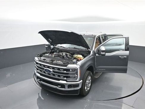 Used 2023 Ford F350 Lariat w/ Tow Technology Package image 40