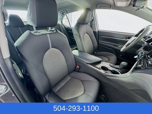Used 2022 Toyota Camry LE image 25