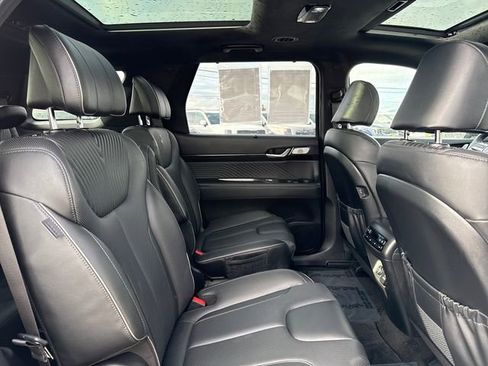 Used 2023 Hyundai Palisade Calligraphy image 19