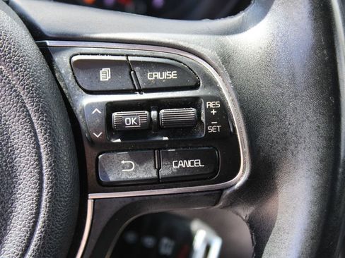 Used 2018 Kia Optima S w/ 18" Alloy Wheels Package image 24