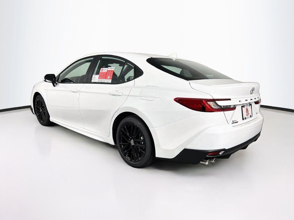 Used 2026 Toyota Camry SE FWD image 7
