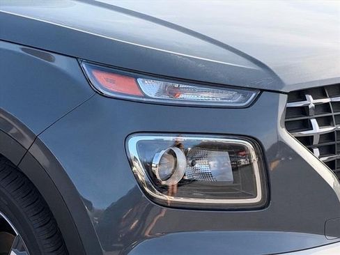 New 2026 Hyundai Venue SEL FWD image 6