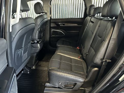 Used 2020 Kia Telluride SX image 16