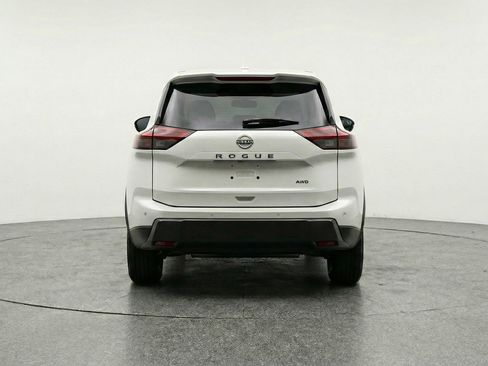 Used 2025 Nissan Rogue SV FWD image 7