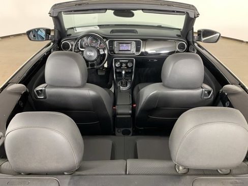 Used 2018 Volkswagen Beetle 2.0T S image 19