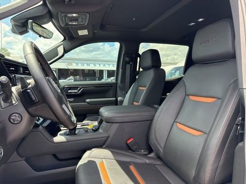 Used 2025 GMC Sierra 1500 AT4 w/ AT4 Premium Package image 9