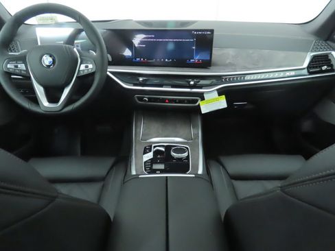 Used 2026 BMW X5 xDrive40i w/ Premium Package AWD/4WD image 14