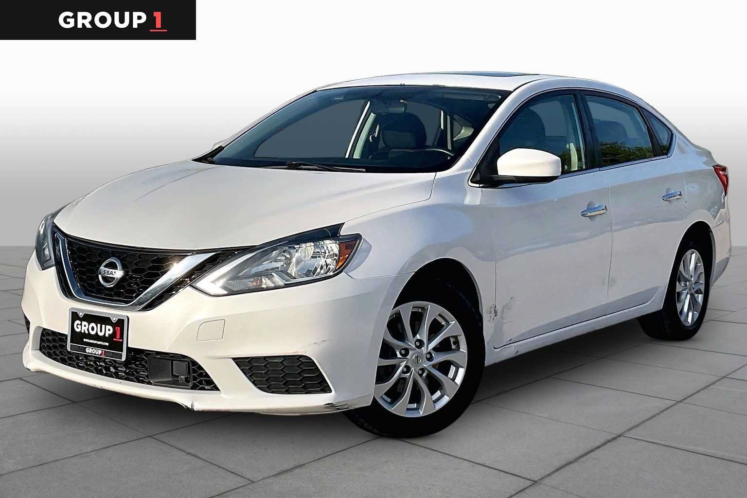 Used 2018 Nissan Sentra SV w/ Premium Package (P01) FWD image 1