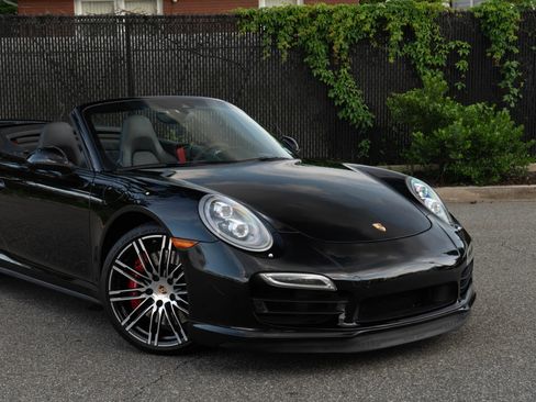Used 2014 Porsche 911 Turbo image 14