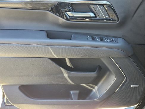 Used 2025 Chevrolet Tahoe RST w/ Comfort Package image 31