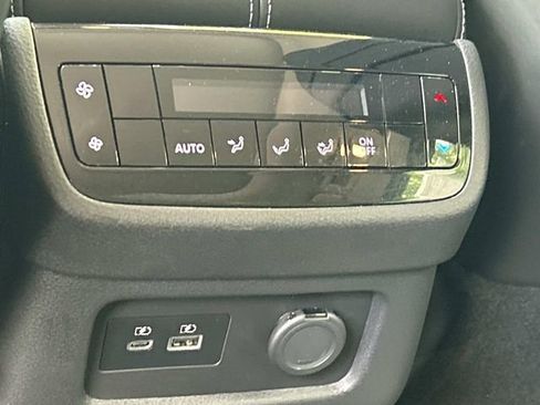 Certified 2023 INFINITI QX60 Luxe AWD/4WD image 23