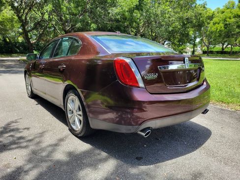 Used 2009 Lincoln MKS FWD image 5
