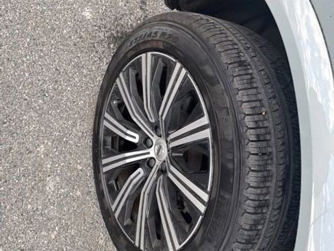 Certified 2024 Volvo XC90 B6 Plus w/ Protection Package image 9