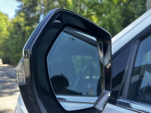 Used 2023 Chevrolet Suburban Premier RWD image 11