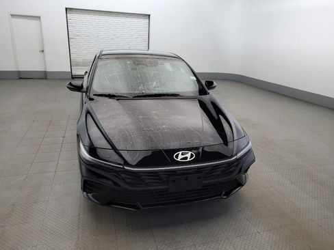 Used 2025 Hyundai Elantra Sport FWD image 14