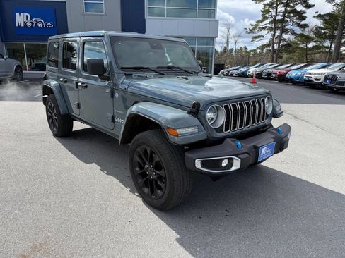 Used 2024 Jeep Wrangler Unlimited Sahara AWD/4WD image 6