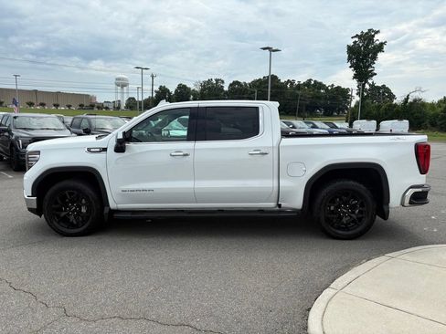 Used 2023 GMC Sierra 1500 SLT AWD/4WD image 7