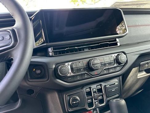 New 2026 Jeep Wrangler Unlimited Rubicon image 26