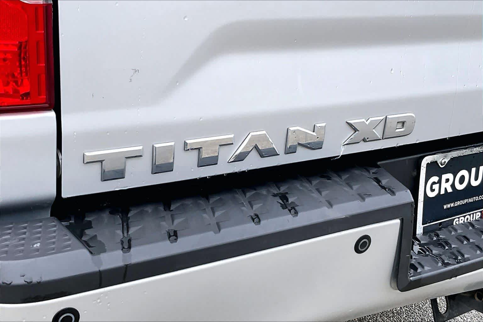 Used 2018 Nissan Titan SV w/ SV Convenience Package AWD/4WD image 10