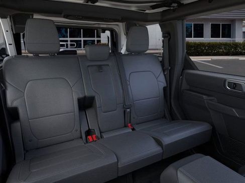 New 2026 Ford Bronco Badlands image 11