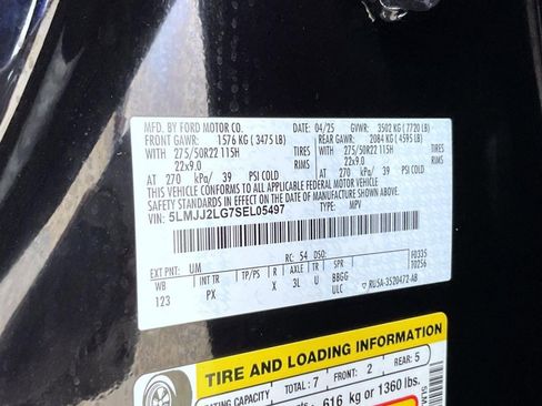 Used 2025 Lincoln Navigator Reserve AWD/4WD image 28
