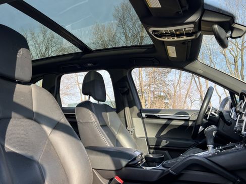 Used 2016 Porsche Cayenne image 19