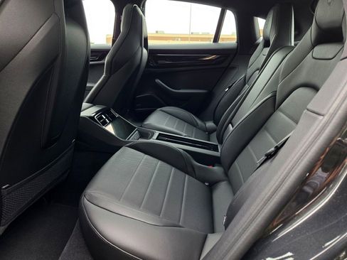 New 2025 Porsche Panamera 4 image 30