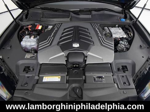 Used 2022 Lamborghini Urus AWD/4WD image 51