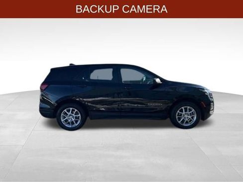 Used 2022 Chevrolet Equinox LS w/ LS Convenience Package image 8