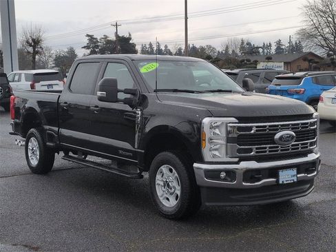 Used 2025 Ford F250 XLT w/ FX4 Off-Road Package image 7