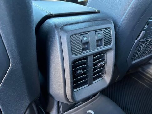 New 2025 Ford Bronco Badlands image 28