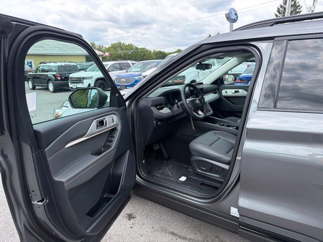 Used 2026 Ford Explorer Active w/ Active Comfort Package AWD/4WD image 18