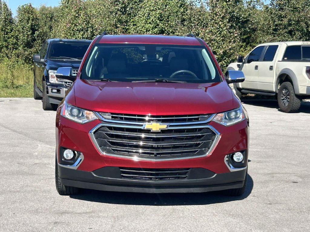 Used 2018 Chevrolet Traverse LT FWD image 2