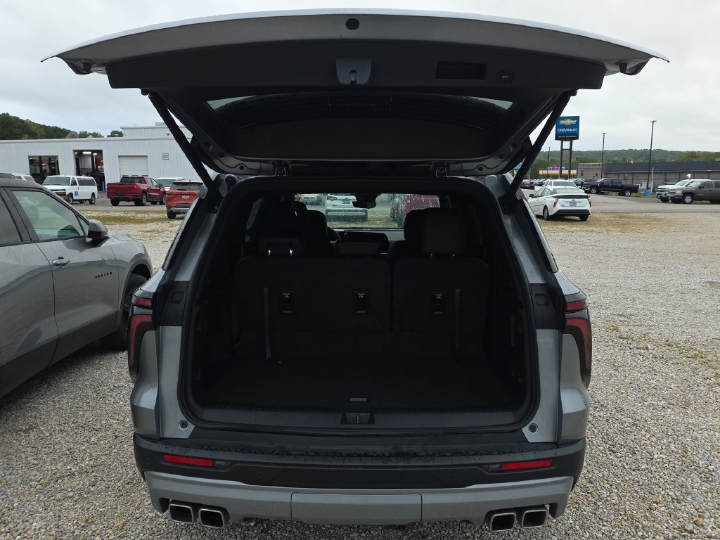 Used 2026 Chevrolet Traverse LT w/ Driver Confidence Package AWD/4WD image 15