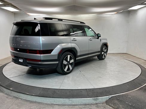 Used 2024 Hyundai Santa Fe Limited image 6