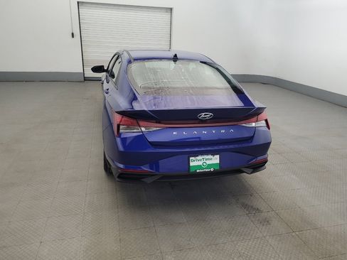 Used 2023 Hyundai Elantra SEL FWD image 6