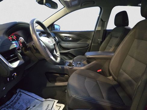 Used 2023 GMC Terrain SLE w/ Driver Convenience Package image 10