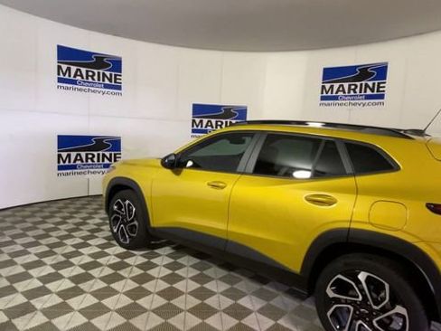 Certified 2025 Chevrolet Trax RS w/ Driver Confidence Package image 8