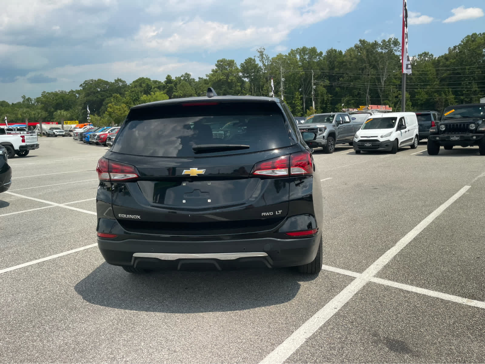 Used 2024 Chevrolet Equinox LT AWD/4WD image 6