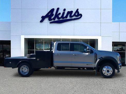 Used 2023 Ford F450 Lariat image 1