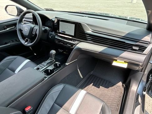 Used 2026 Toyota Camry SE w/ Convenience Package FWD image 22