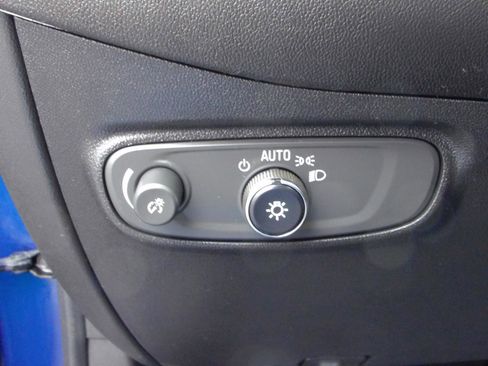 Used 2023 Chevrolet Equinox LT image 14