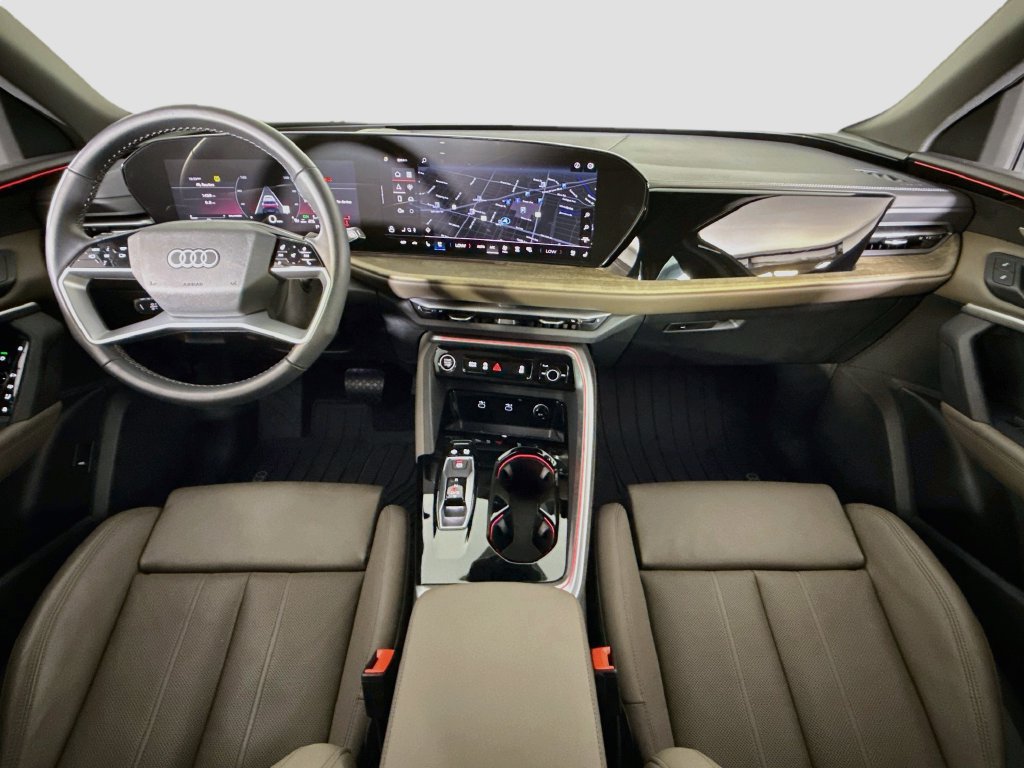 Used 2025 Audi Q5 Premium Plus AWD/4WD image 9