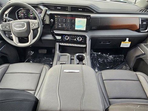 New 2026 GMC Sierra 2500 Denali w/ Denali Reserve Package image 12
