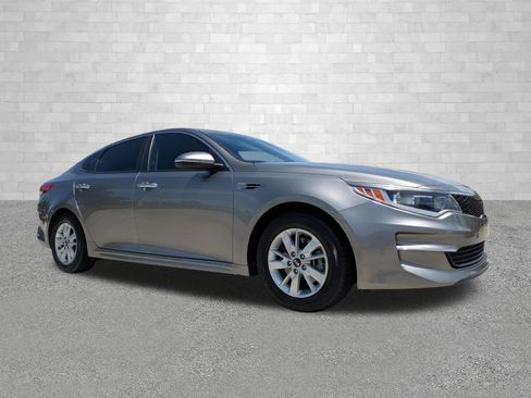 Used 2018 Kia Optima LX w/ Convenience Package FWD image 1