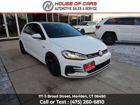 Used 2018 Volkswagen GTI SE image 2